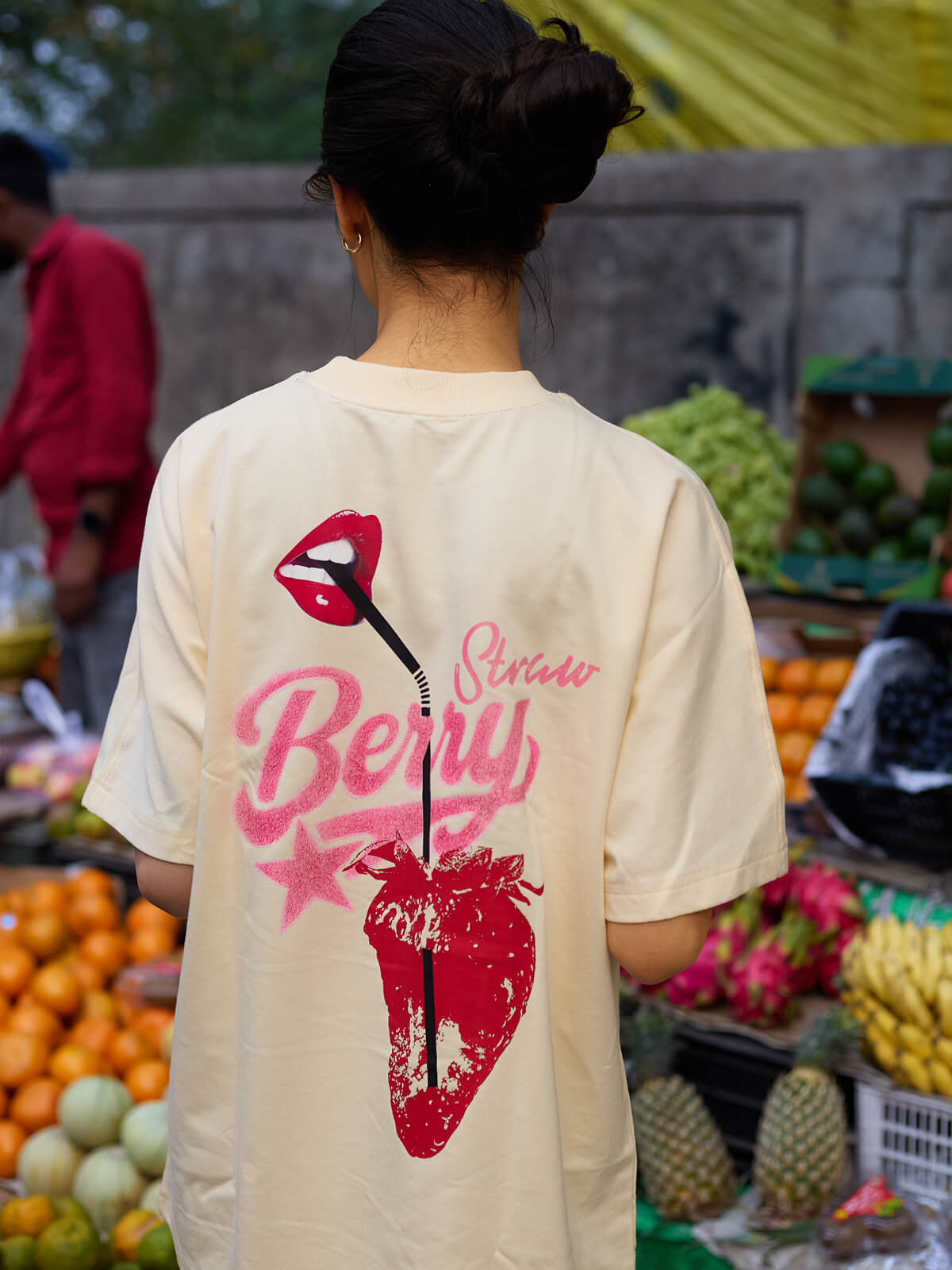 Straw-berry straw Tee Cream/Vanilla